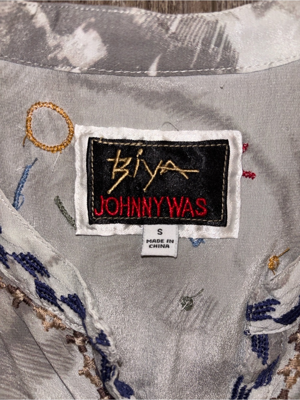 Johnny Was Biya Silk Embroidered Top - Picture 3 of 5
